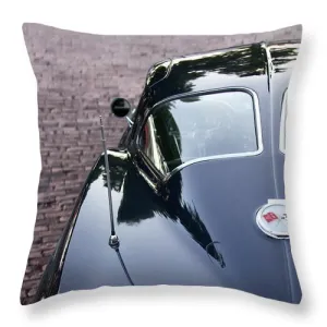 63 Split Window Corvette Throw Pillow