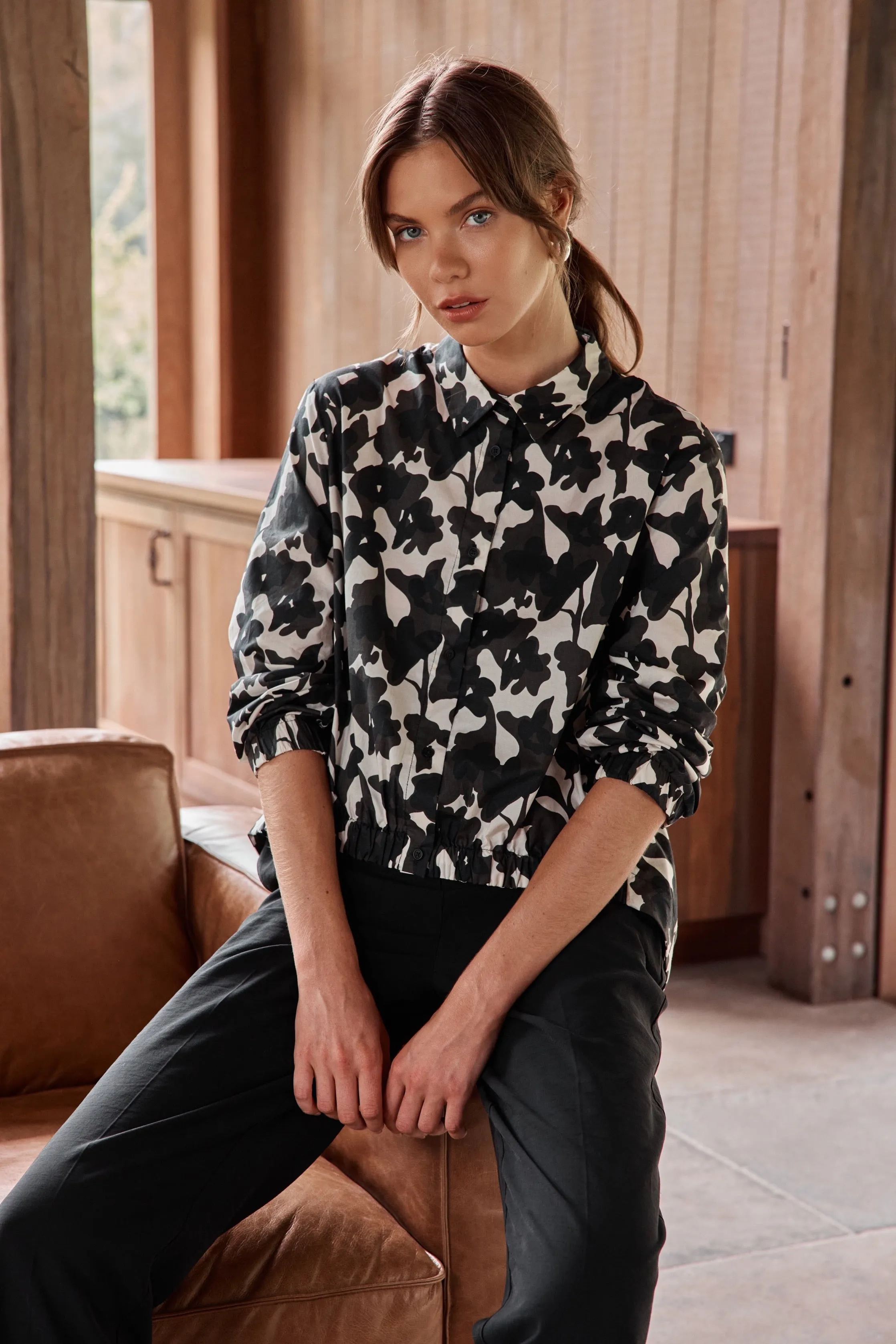Elastic Front Hem Shirt Floral