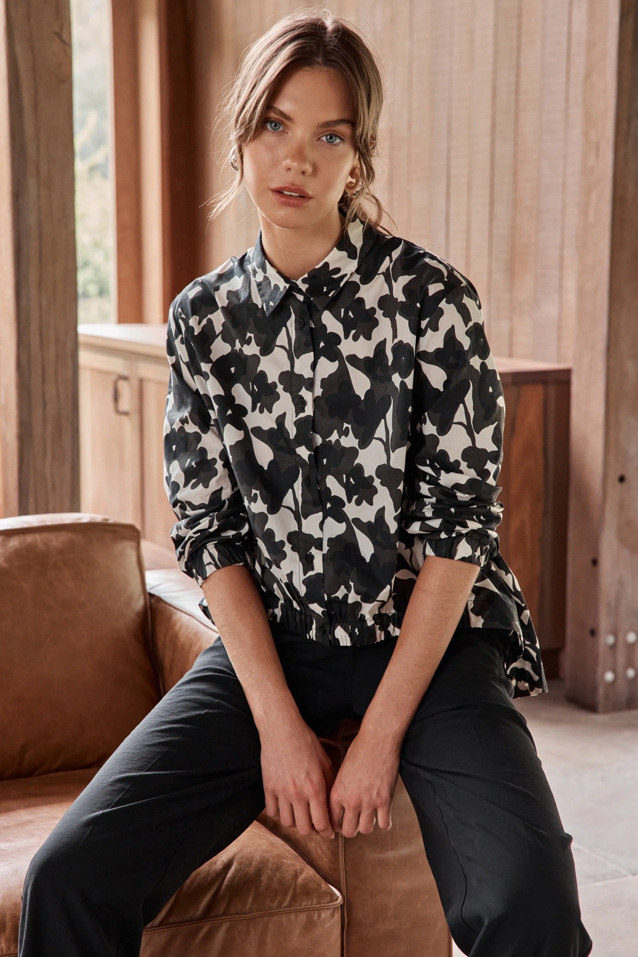 Elastic Front Hem Shirt Floral