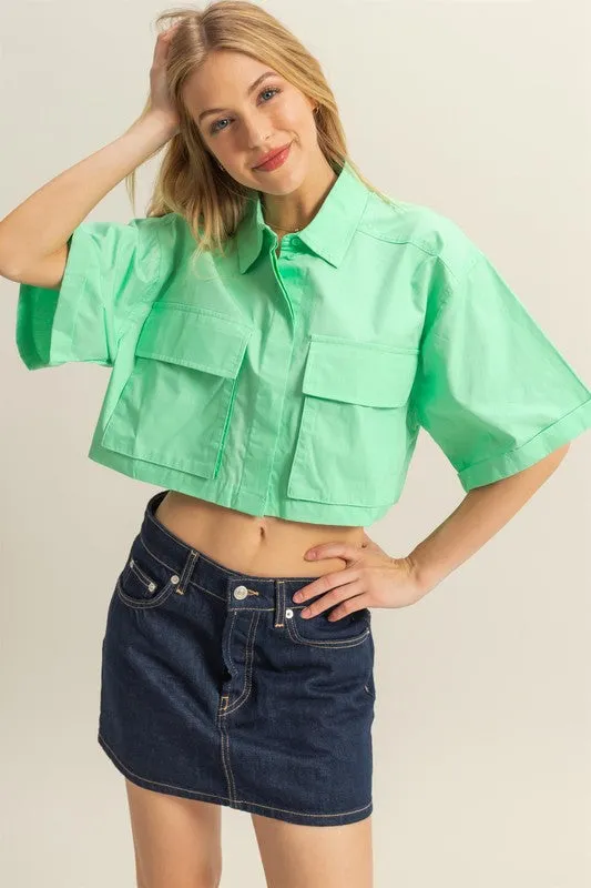 Green Front Pockets Poplin Collared Neck Crop Shirt