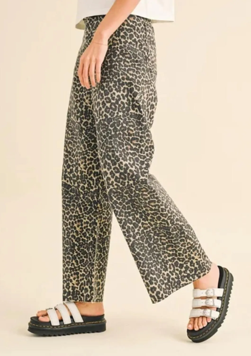 Leopard Print Wide Leg Denim Pant In Black/tan