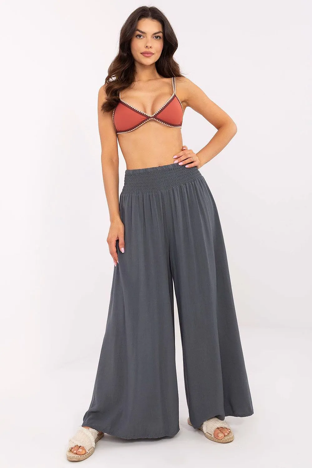 Women casual style wide leg pants